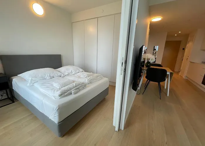 Stunning Apt With Lovely Views