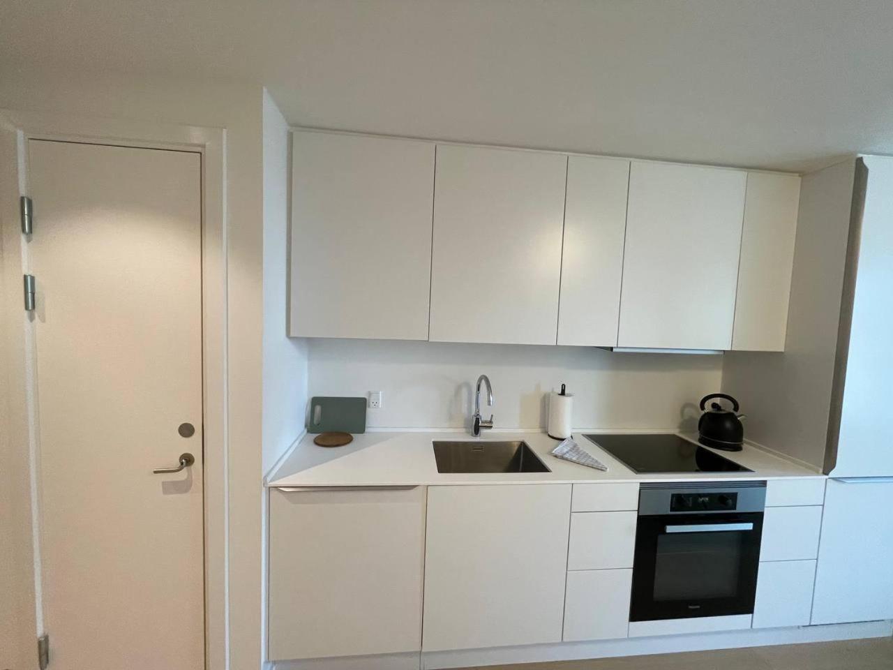 Apartment Stunning With Lovely Views *