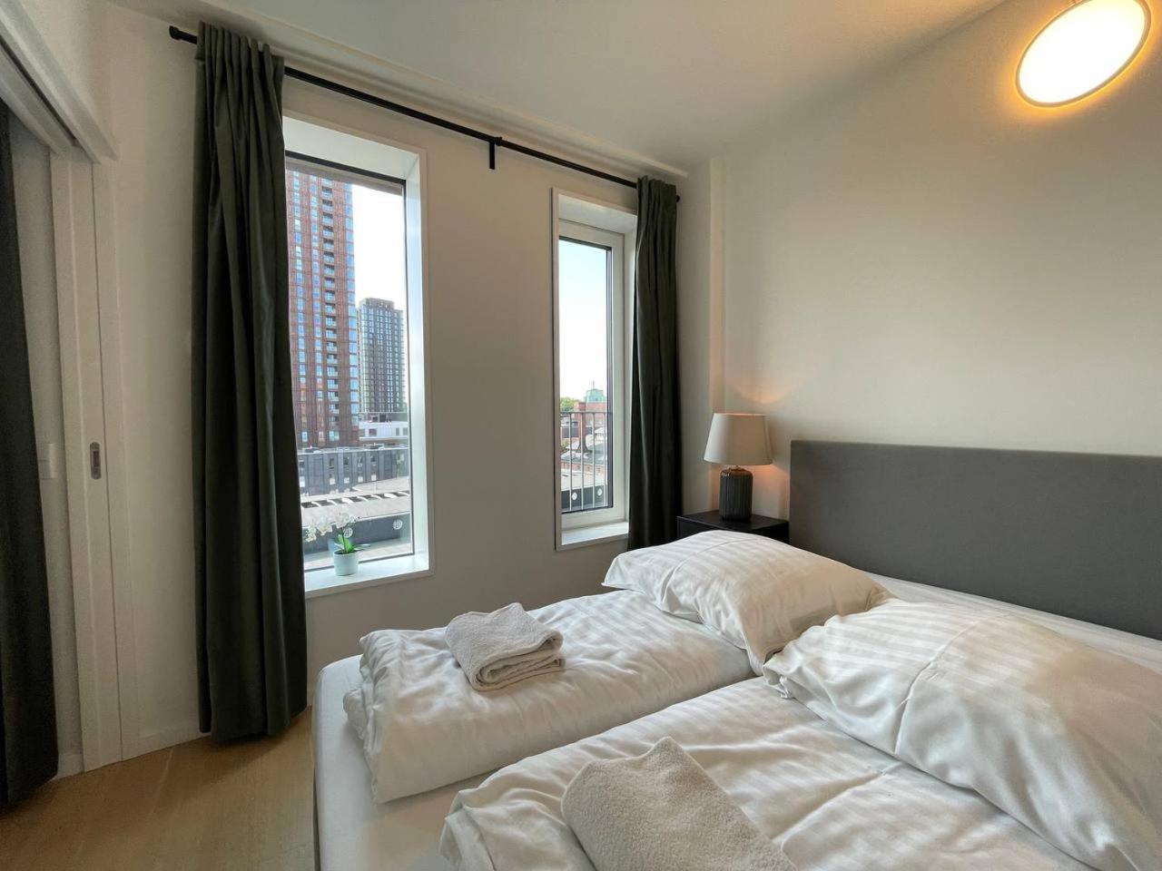 Stunning With Lovely Views *